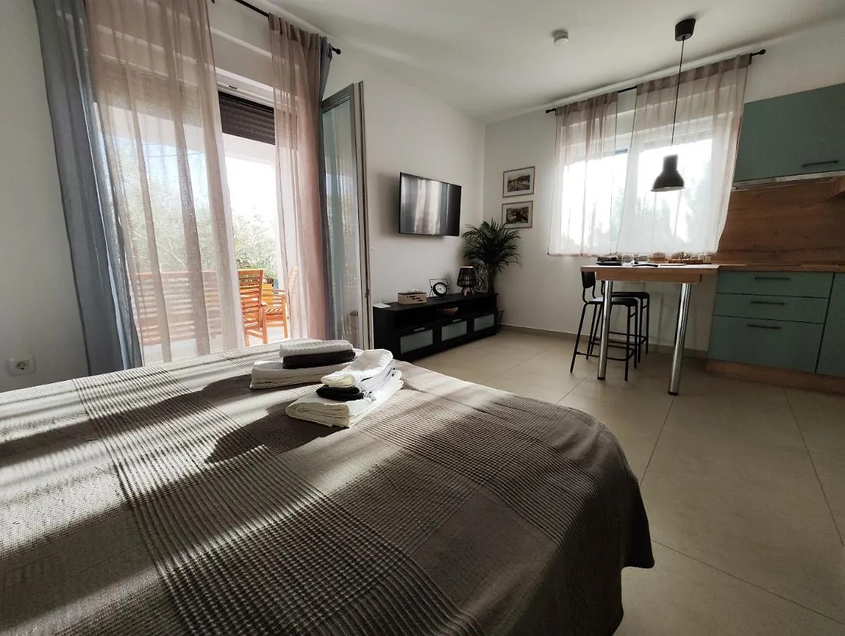 Olives Garden Apartment Trogir