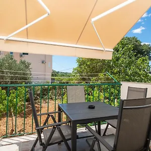 Apartment Kiki, Kastel Stafilic