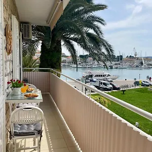 Apartment Dinka Old Town, Trogir